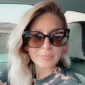 Meet your Posher, Toni